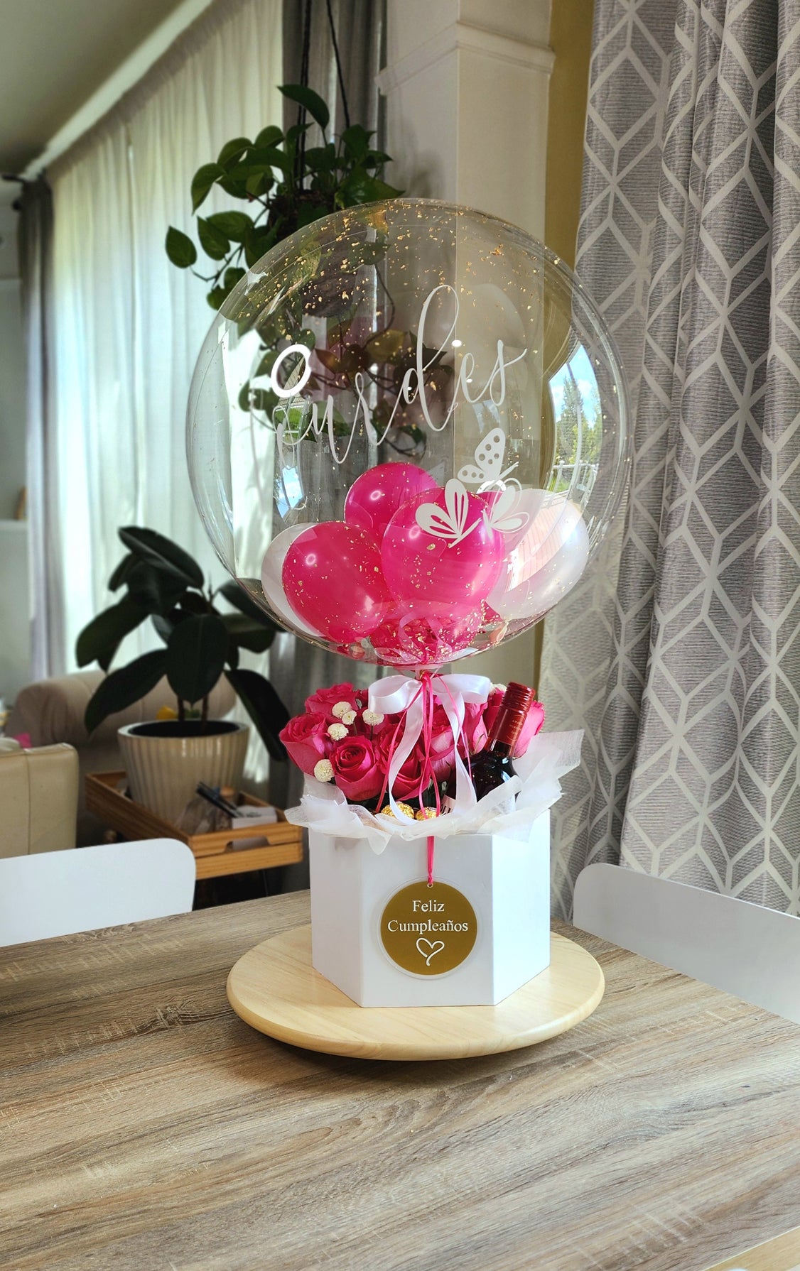 Balloon Bouquet Gift Box (Sparkling Juice)