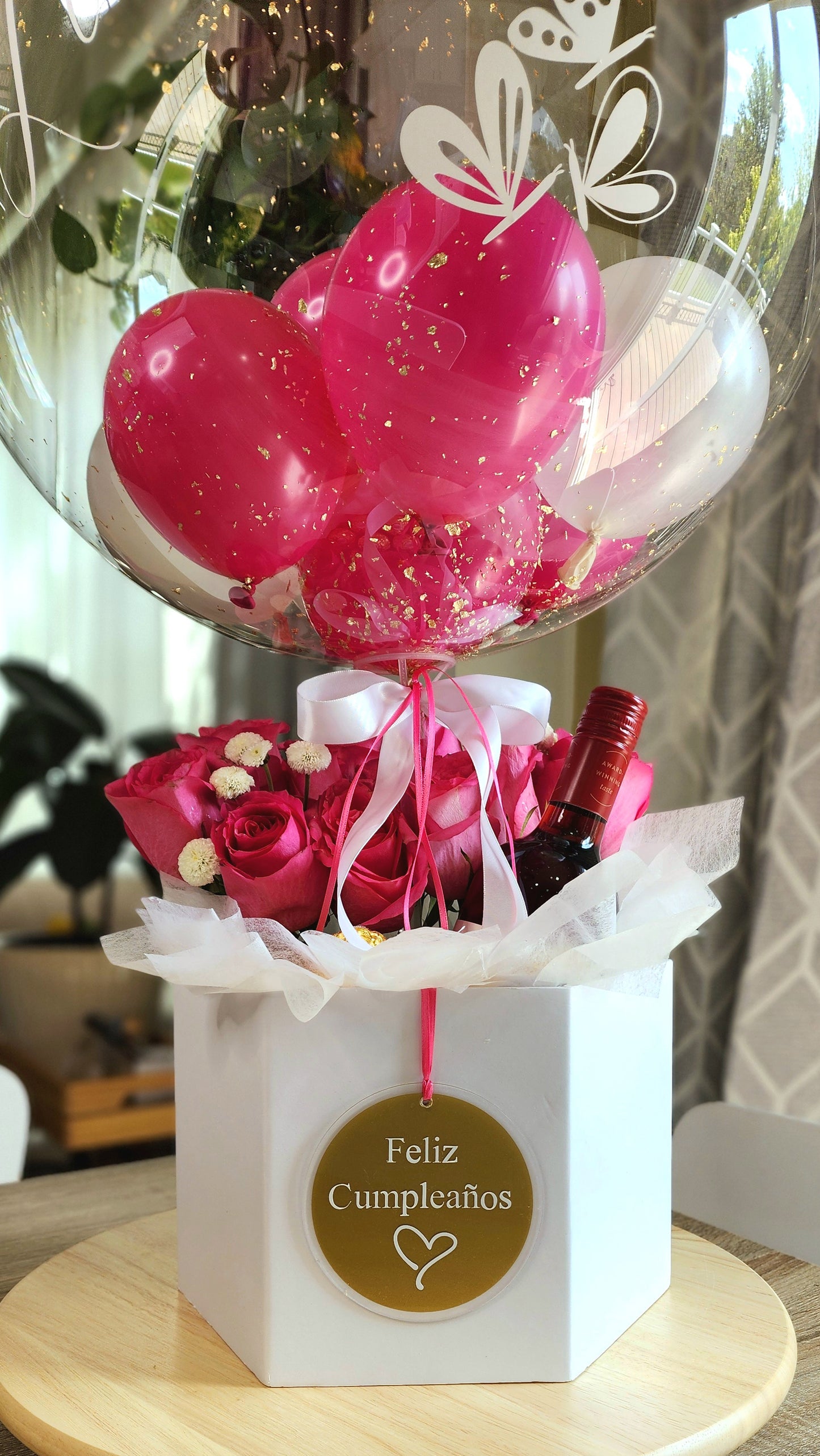 Balloon Bouquet Gift Box (Sparkling Juice)